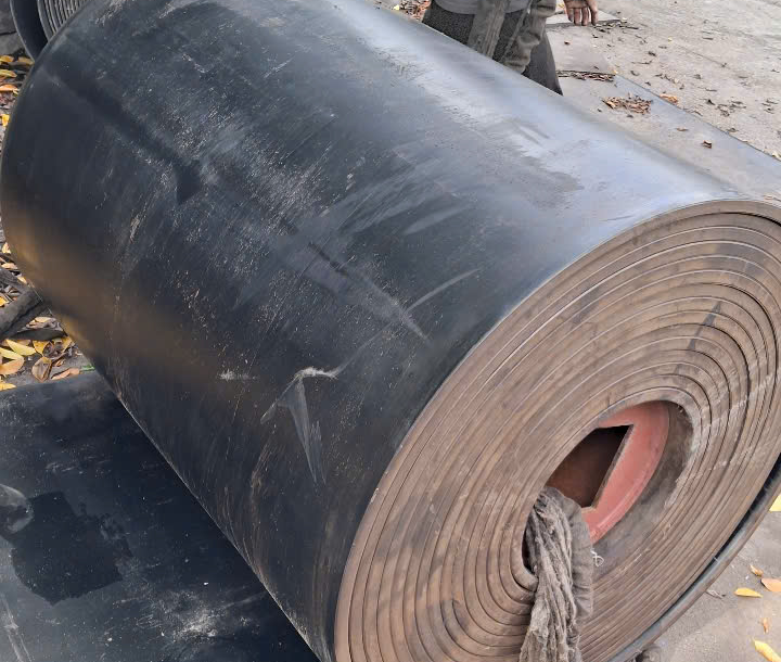 Băng Tải Cao Su Bố Vải (Chuyên tải xi măng, cát đá, vật liệu nặng)