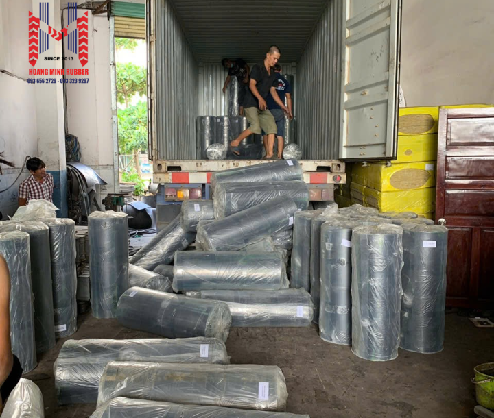 Nhập khẩu hàng hóa số lượng lớn theo yêu cầu